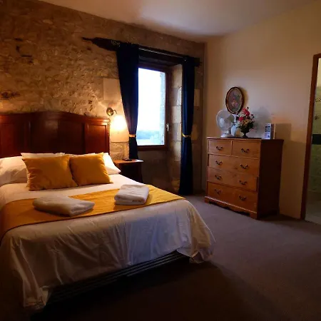 Chateau Des Mautors Bed & Breakfast *